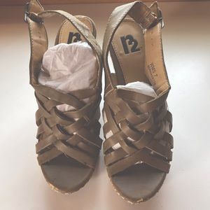 R2 chunky heel shoes size 7